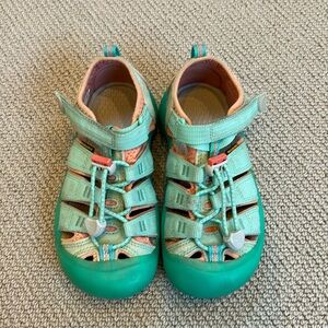 Girls Keen sandals, size 13.